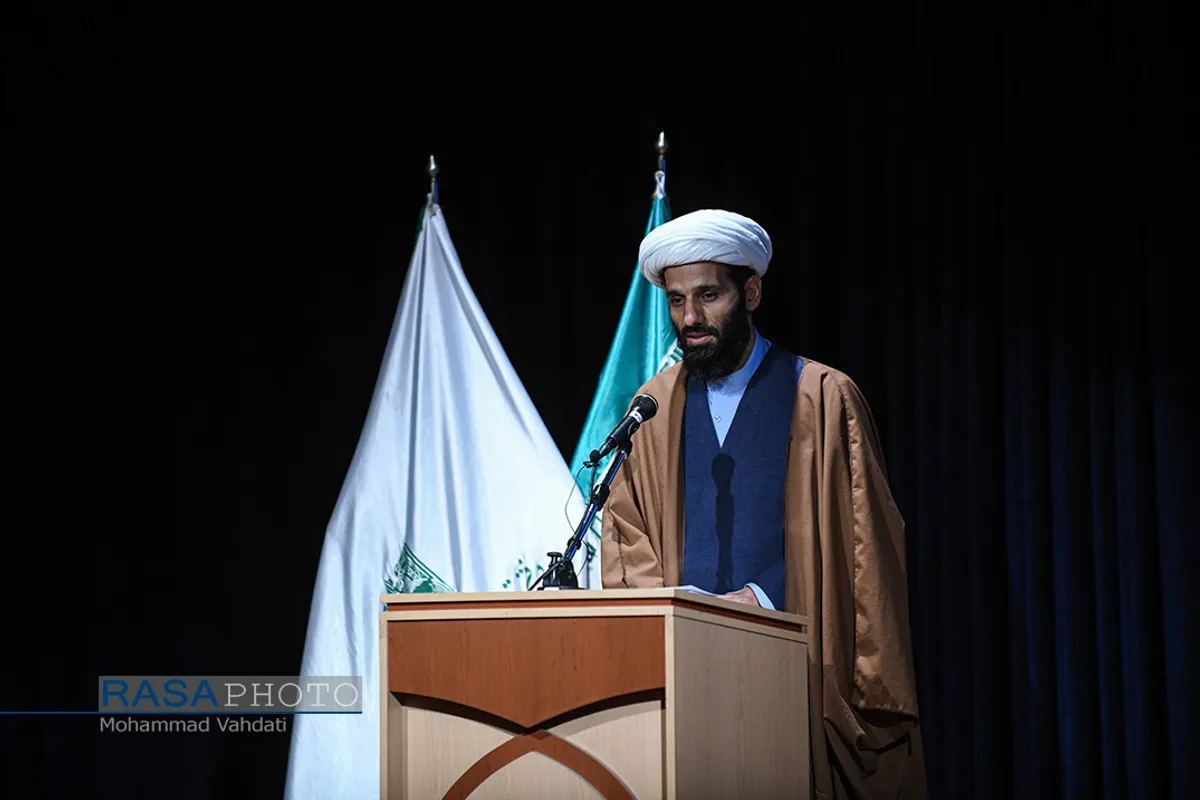 مراسم نکوداشت مرحوم آیت الله سلطان&zwnj;الواعظین شیرازی با قرائت پیام حضرت آیت الله سبحانی در سالن همایش های غدیر دفتر تبلیغات اسلامی برگزار شد.