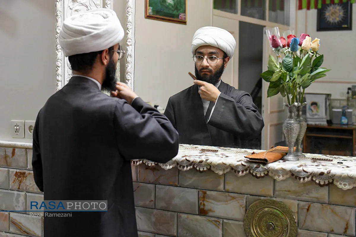 او آماده خروج از منزل میشود | از حجره تا بیمارستان