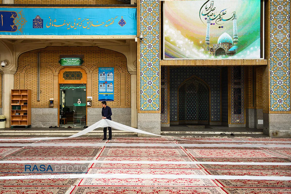 سفره افطار حرم کریمه اهلبیت (سلام&zwnj;الله&zwnj;علیها) در قم