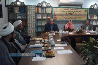 نشست چهارم از سلسله نشست های هم اندیشی و گفتگوی علمی پیرامون &laquo;عفاف در اسلام و مسیحیت&raquo; در قم با حضور اساتید دانشگاه پادربورن آلمان