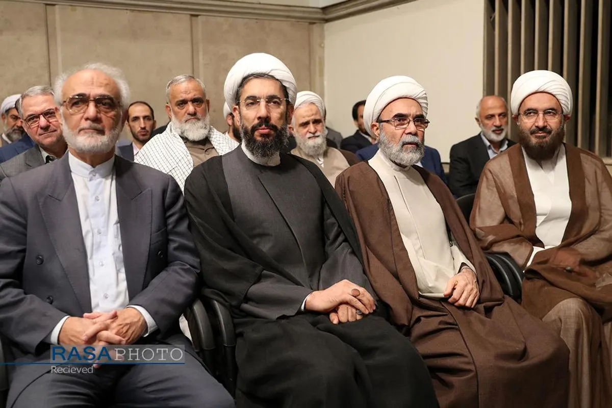 دیدار دانش&zwnj;آموزان و دانشجویان با مقام معظم رهبری
