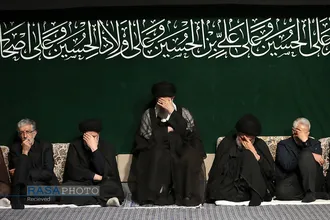 مراسم عزاداری شب شام غریبان حسینی (علیه&zwnj;السلام) با حضور رهبر انقلاب