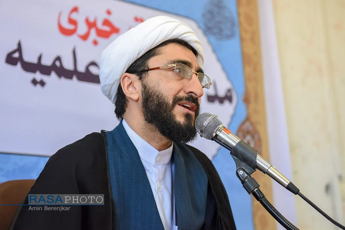نشست خبری مدیر حوزه&zwnj;های علمیه استان فارس&lrm;