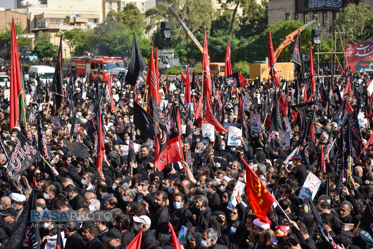 تشییع پیکر مطهر شهید مدافع حرم حاج عبدالله اسکندری در شیراز