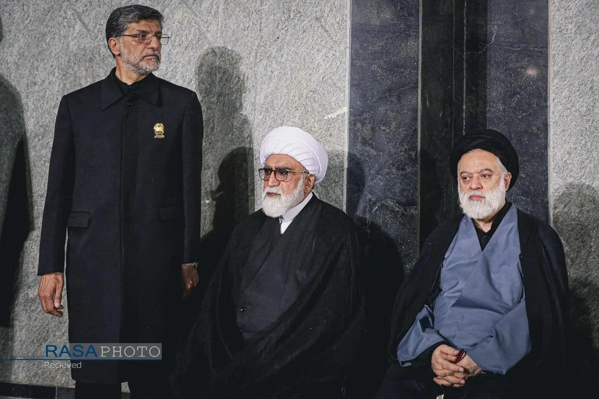 مراسم بزرگداشت امام شهید از سوی رهبر معظم انقلاب اسلامی