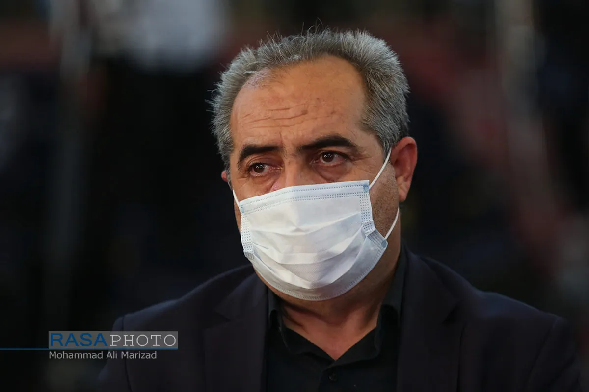 تجلیل از مدافعان سلامت و پرچمداران مواسات و همدلی&lrm;