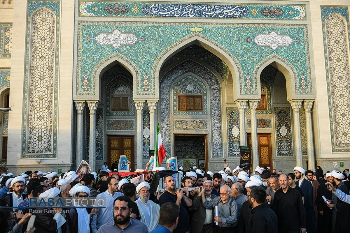 تشییع پیکر پاک شهید حجت&zwnj;الاسلام حجت اعتبار در قم