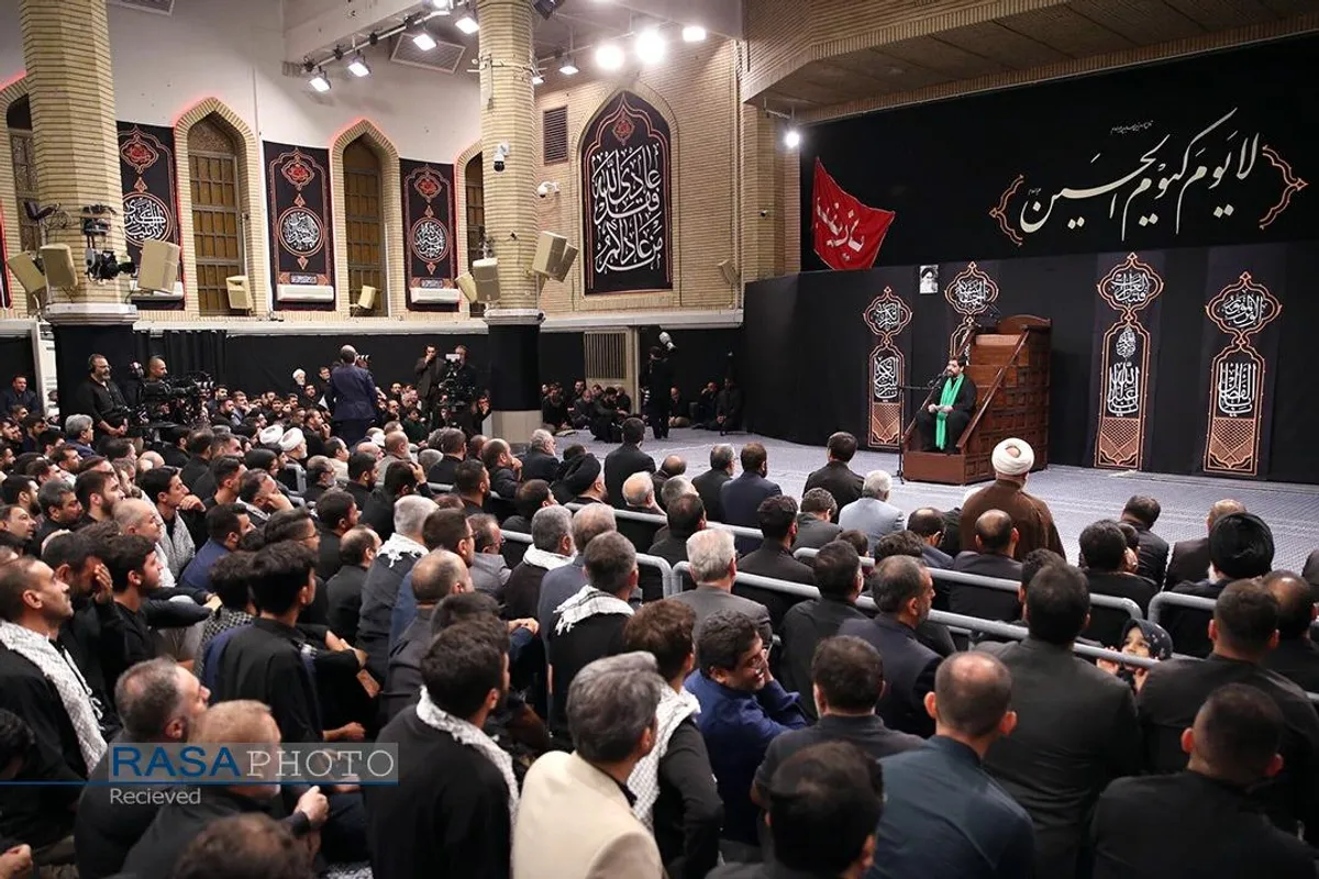 دومین شب مراسم عزاداری حضرت اباعبدالله الحسین (علیه&zwnj;السلام) با حضور رهبر انقلاب