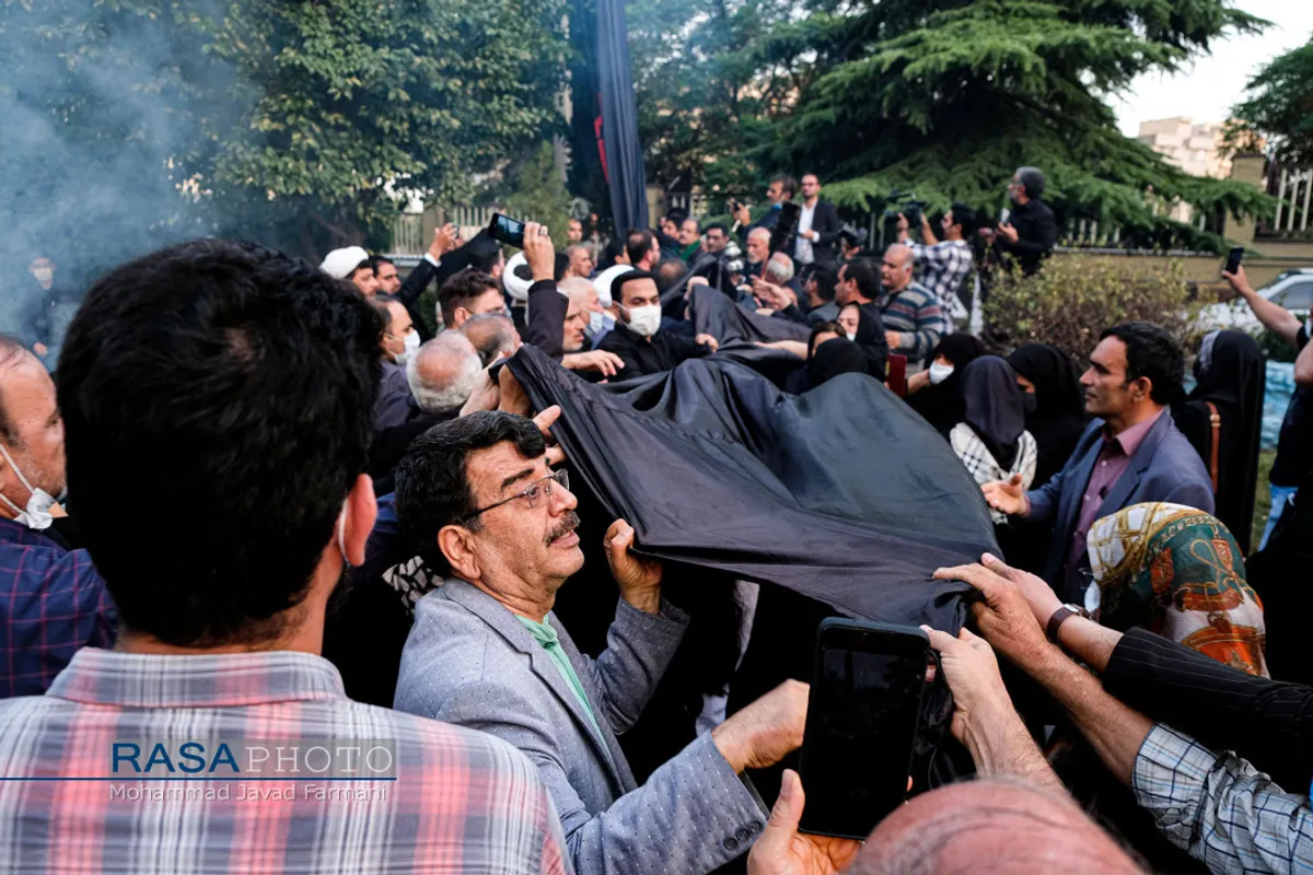 مراسم اهتزاز پرچم عزای محرم در میدان امام حسین ( علیه السلام) تهران