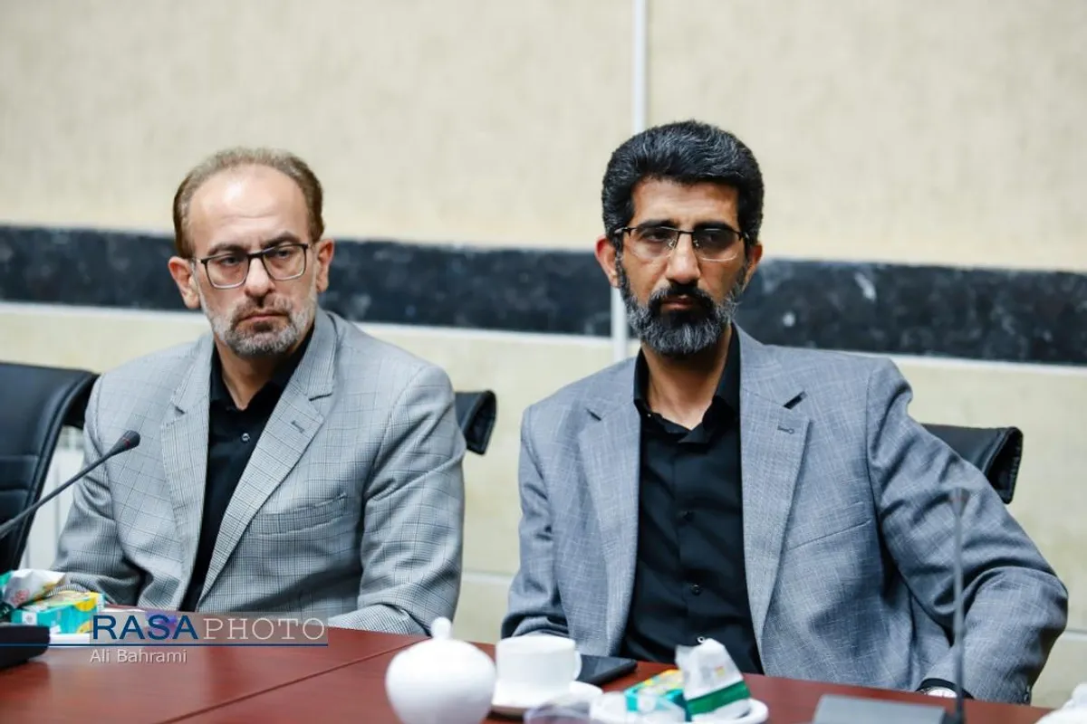بازدید استاندار قم به&zwnj;مناسبت روز خبرنگار از خبرگزاری رسا