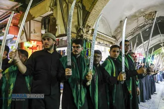 آیین سنتی &laquo;مشق شمشیر&raquo; نجفی&zwnj;های مقیم قم