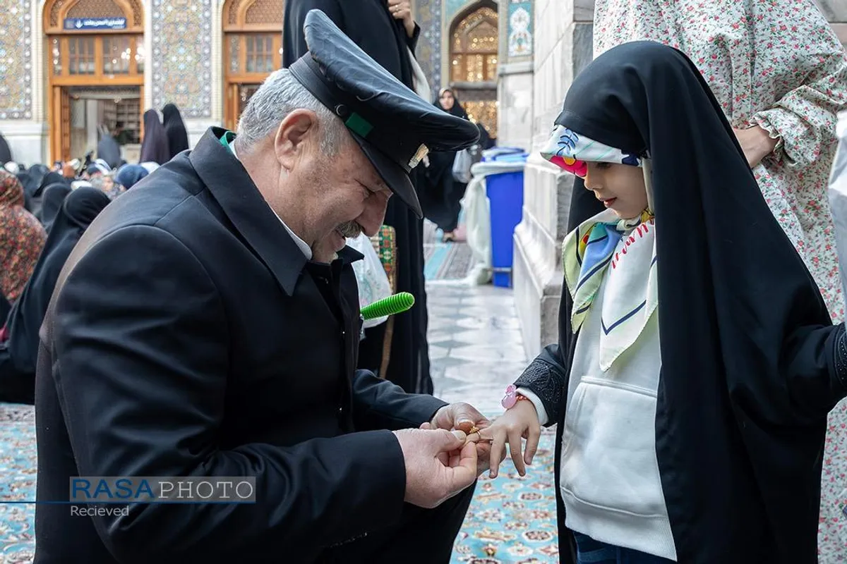 اقامه نماز عید فطر در حرم مطهر رضوی