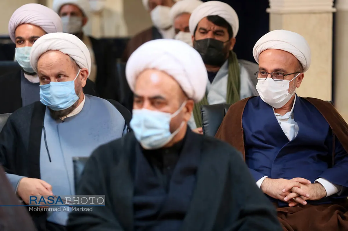 دیدار معاون سازمان اوقاف با حضرات آیات نوری همدانی و علوی گرگانی