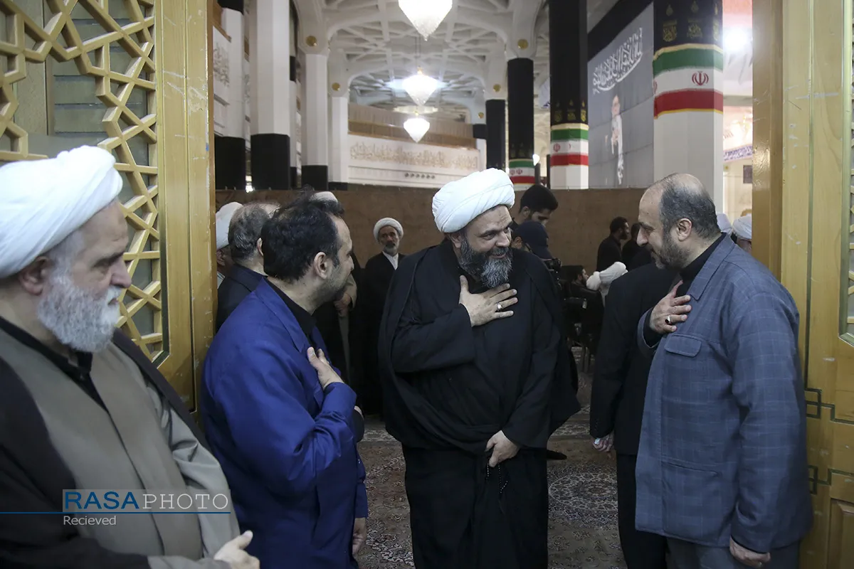 بزرگداشت رهبر شهید انقلاب از سوی آیت&zwnj;الله مکارم شیرازی در حرم مطهر
