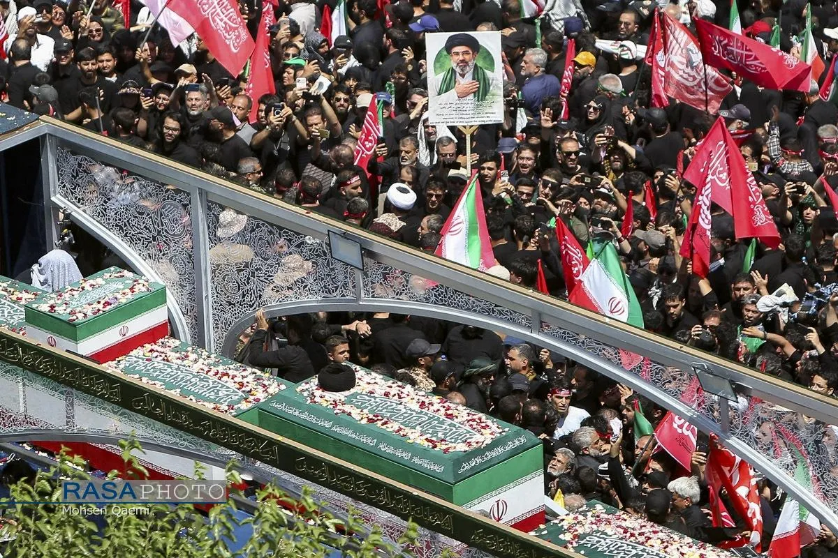 تشییع تاریخی رهبر شهید انقلاب در تهران -۲
