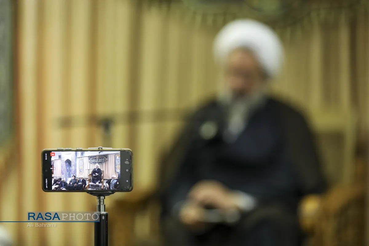 مراسم بزرگداشت قائد شهید امت حضرت آیت&zwnj;الله&zwnj;العظمی خامنه ای در دفتر حضرت آیت الله جوادی آملی