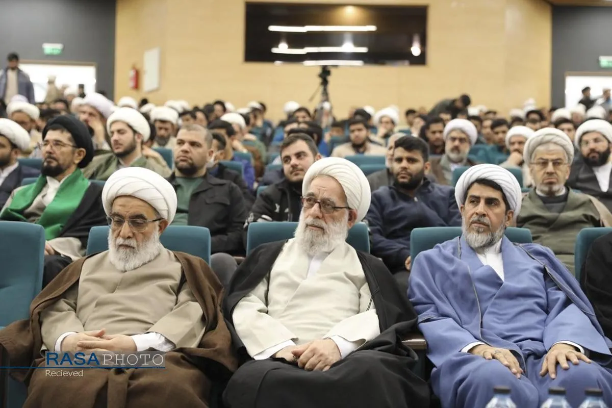 گردهمایی اساتید، طلاب و مبلغین حوزه علمیه منطقه کاشان