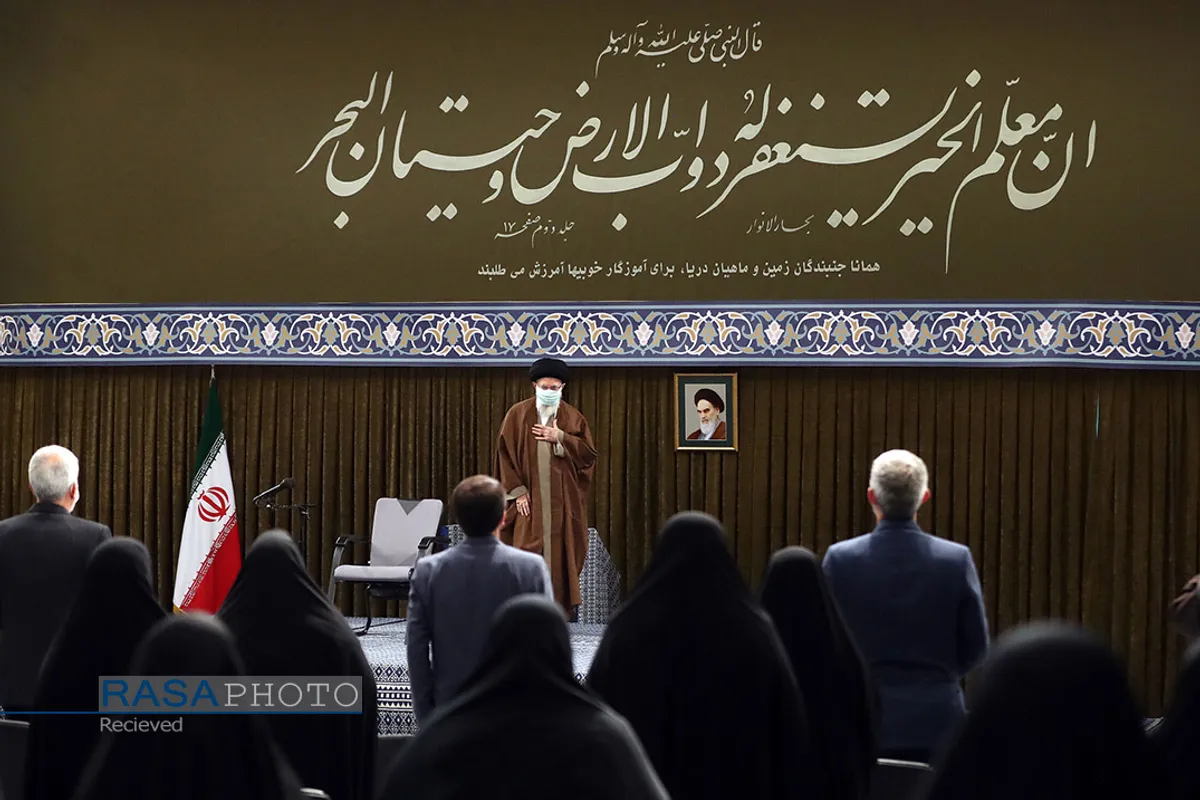 دیدار جمعی از معلمان با مقام معظم رهبری