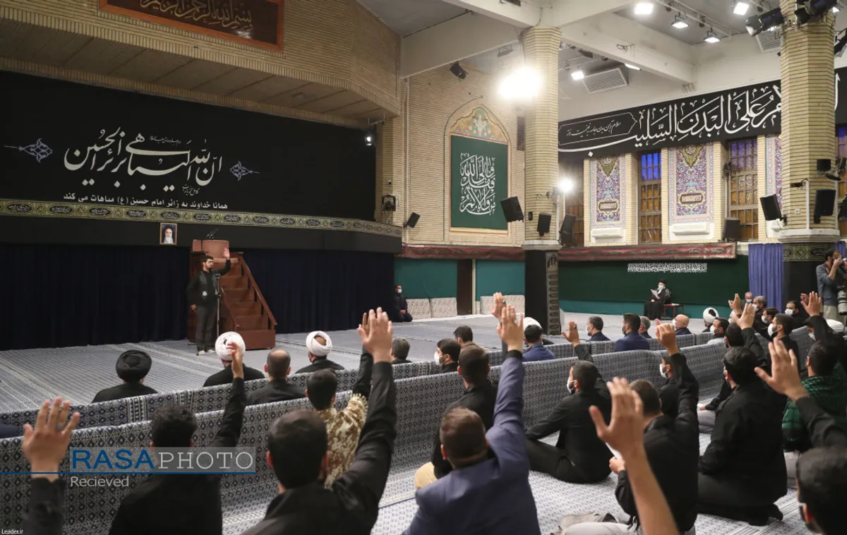 عزاداری اربعین حسینی هیئت&zwnj;های دانشجویی در حسینیه امام خمینی (ره) با حضور مقام معظم رهبری