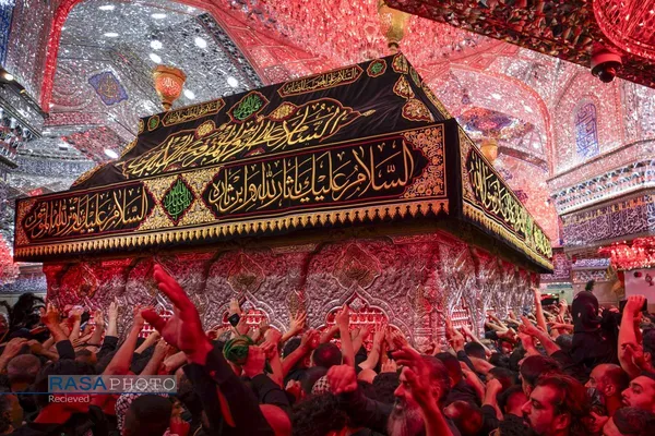 أَیْنَ الطّالِبُ بِدَمِ الْمَقْتُولِ بِکَرْبَلاءَ