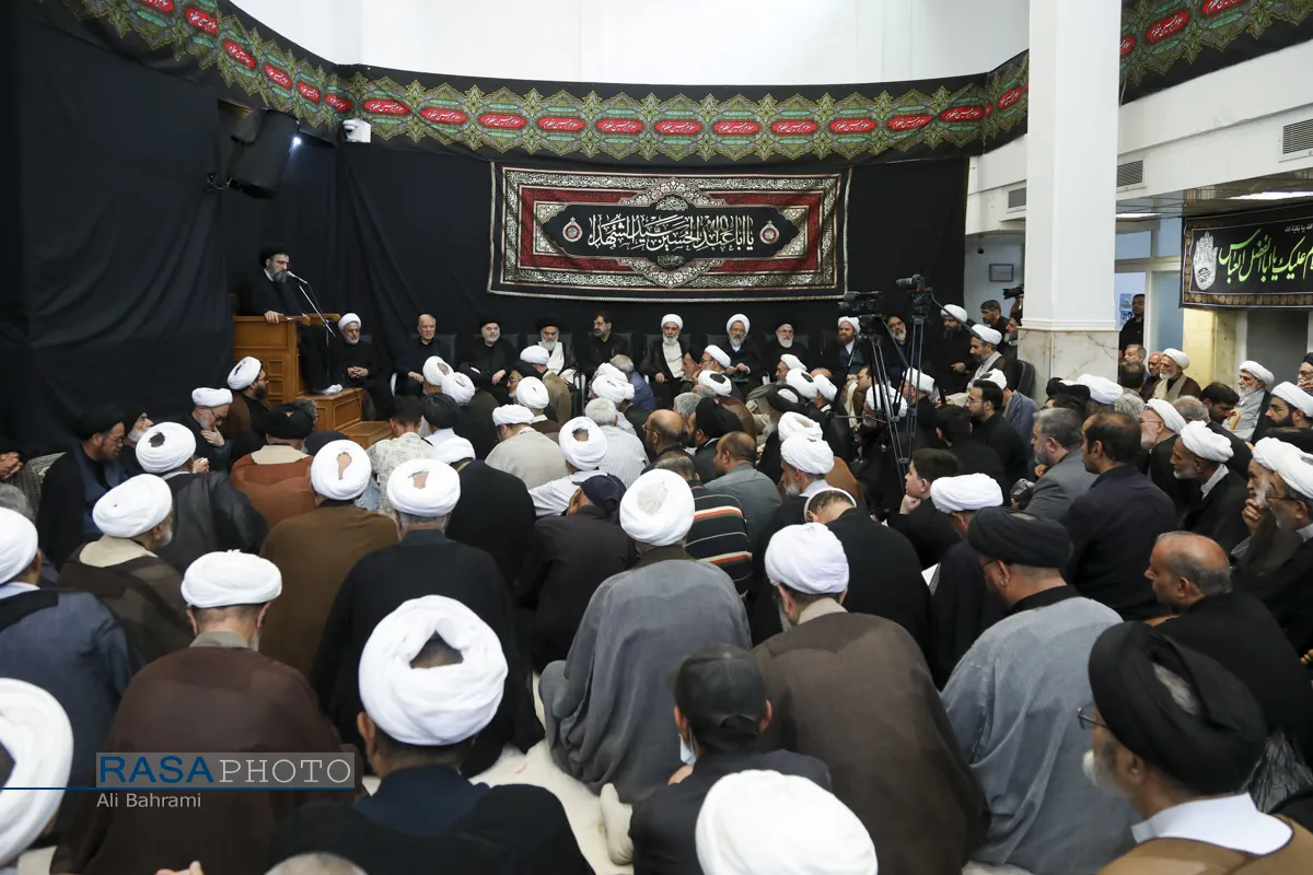 گرامیداشت رهبر شهید انقلاب در بیت حضرت آیت الله نوری همدانی