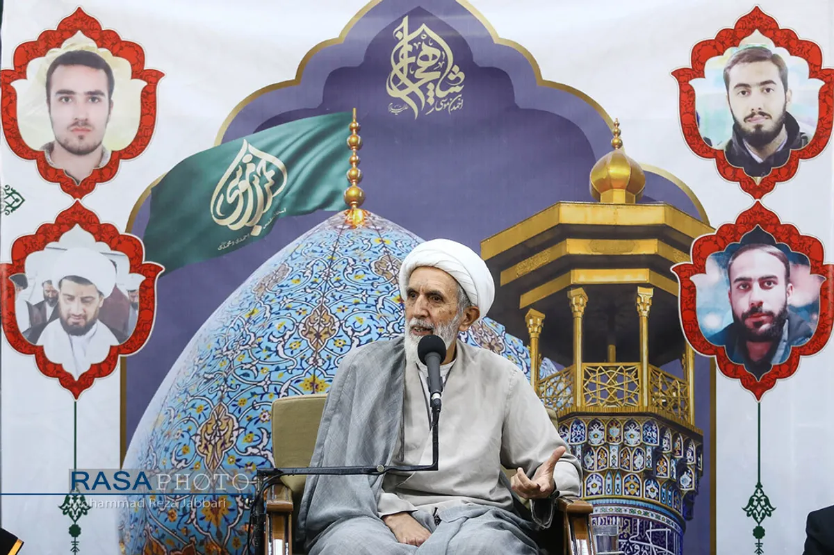 گرامیداشت شهدای امنیت وشهدای حرم شاهچراغ در دفتر قم مقام معظم رهبری