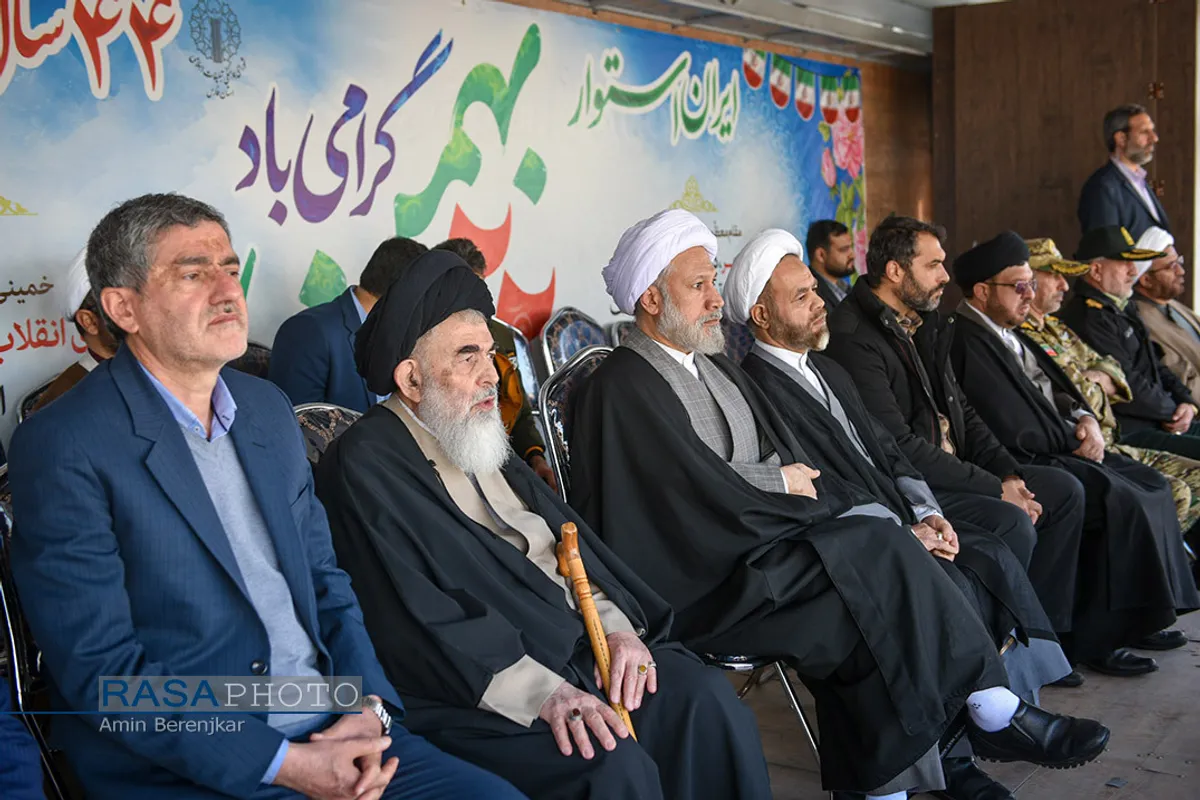 راهپیمایی باشکوه مردم شیراز در یوم الله ۲۲ بهمن