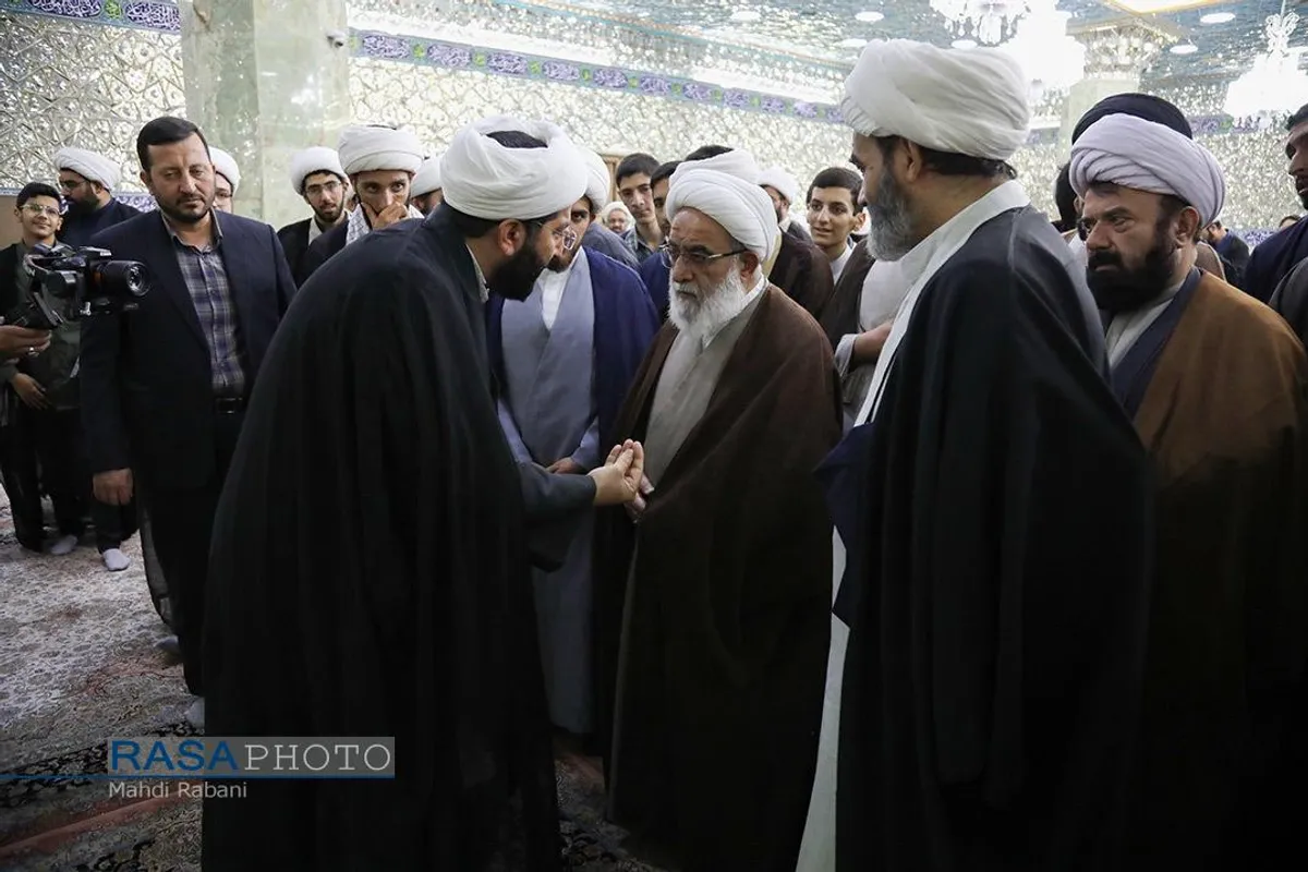 گردهمایی اساتید و طلاب مجموعه مدارس علمیه آل یاسین (علیهم&zwnj;السلام) و موسسات پژوهشی تابعه و جشن عمامه گذاری تعدادی از طلاب با حضور و سخنرانی آیت الله شب زنده دار