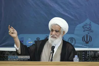 دورمین روز از اولین اجلاسیه سراسری ایمان و امید امام خمینی (ره) در اندیشه امام خامنه&zwnj;ای