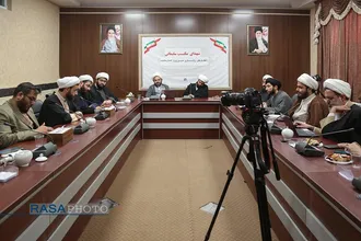 نشست هم اندیشی راهکارهای روایت سازی حوزوی از گفتمان مقاومت