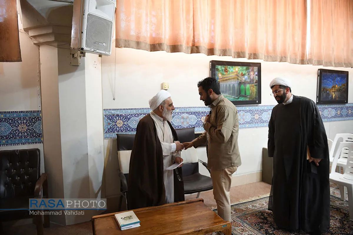 دیدار دانشجویان دانشگاه شهید بهشتی با آیت الله شب زنده&zwnj;دار