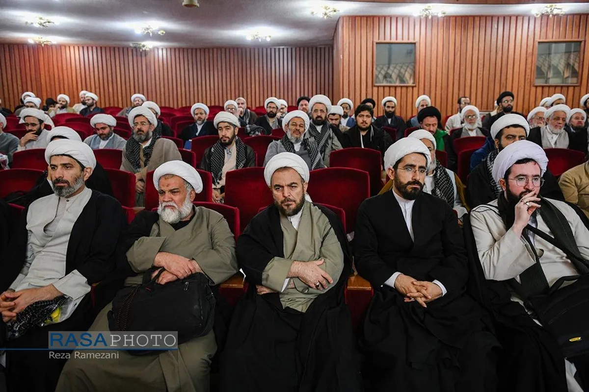 نشست تشکل اساتید سطوح عالی و خارج حوزه علمیه با موضوع "طوفان الاقصی و تحولات جهانی"