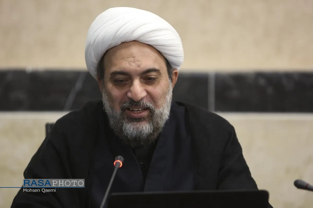 نشست تخصصی بازخوانی سبک زندگی از فردگرایی تا خانواده محوری