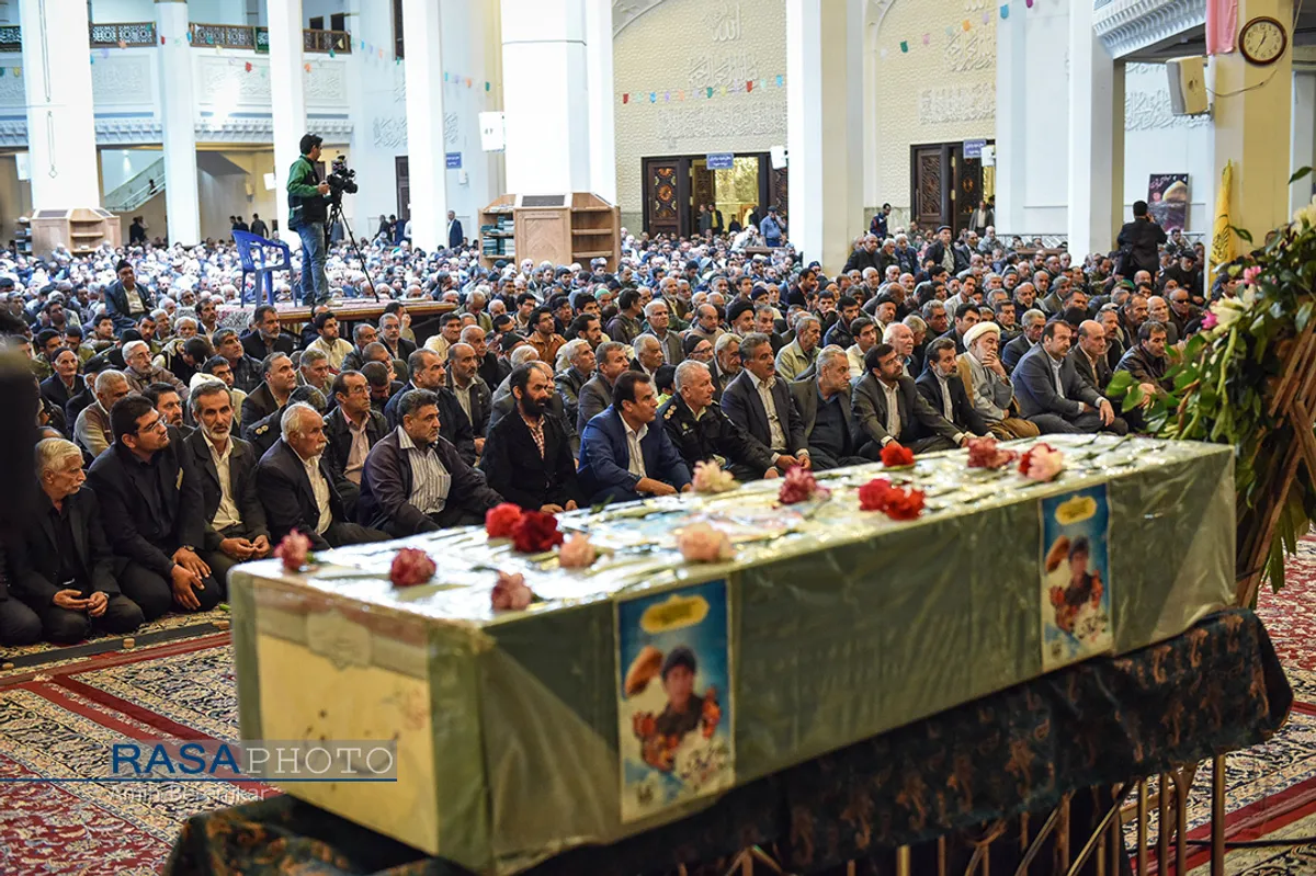 تشییع پیکر شهید مدافع حرم محمد باقری در شیراز