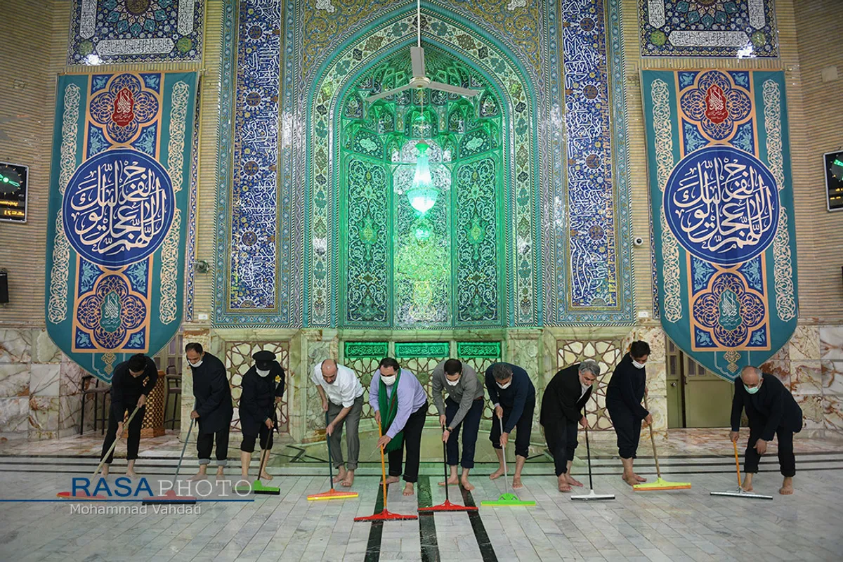 غبارروبی مسجد مقدس جمکران در آستانه ماه مبارک رمضان