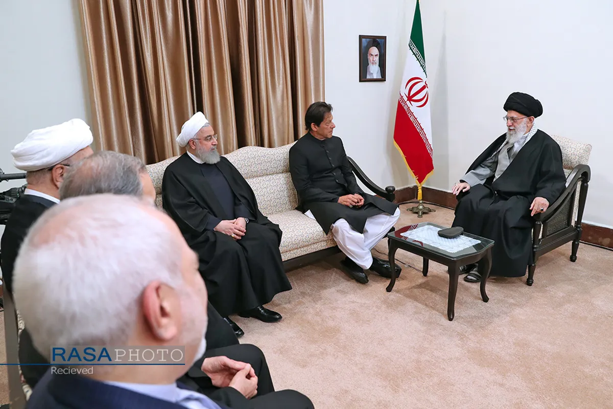 دیدار نخست&zwnj;وزیر پاکستان با مقام معظم رهبری