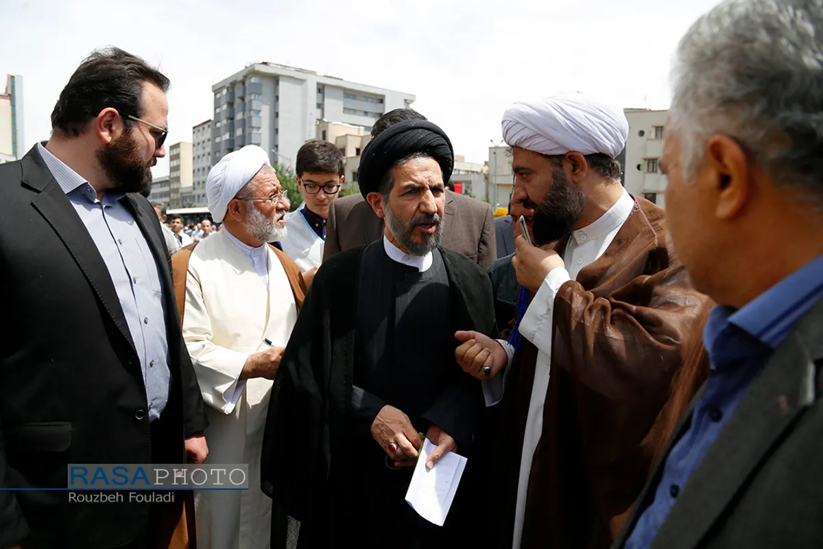 راهپیمایی نمازگزاران تهرانی در حمایت از بیانیه شورای عالی امنیت ملی&lrm;
