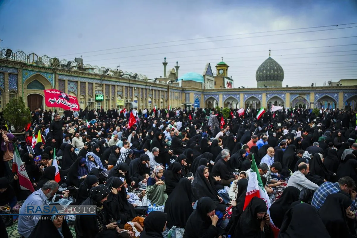 دومین روز مجلس یادبود رهبر شهید انقلاب اسلامی و شهدای خانوادهٔ امام شهید