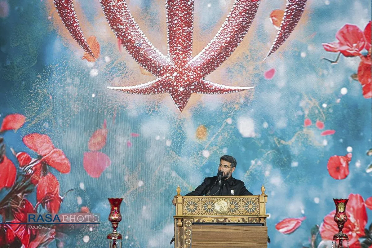 مراسم بزرگداشت امام شهید از سوی رهبر معظم انقلاب اسلامی