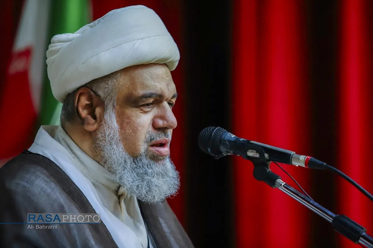 آیین رونمایی و آغاز برپایی جلسات درس اخلاق در مساجد استان قم با سخنرانی آیت الله شب زنده دار
