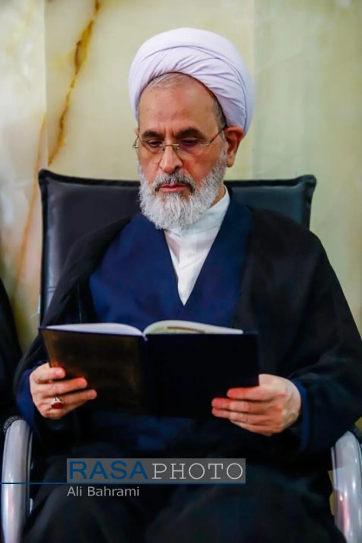 مراسم بزرگداشت شهدای اقتدار و چهلم شهدای روحانیت
