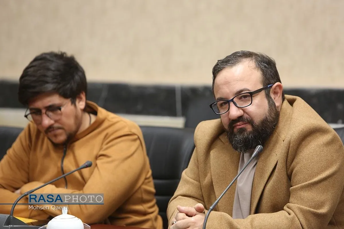 آئین رونمایی از کتاب خاک&zwnj;نشین در خبرگزاری رسا