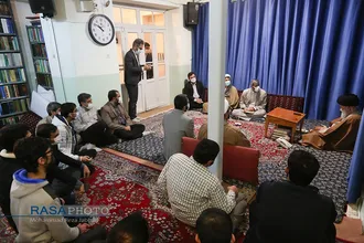 دیدار فرمانده بسیج دانشجویی سپاه پاسداران استان قم با حضرت آیت الله علوی گرگانی