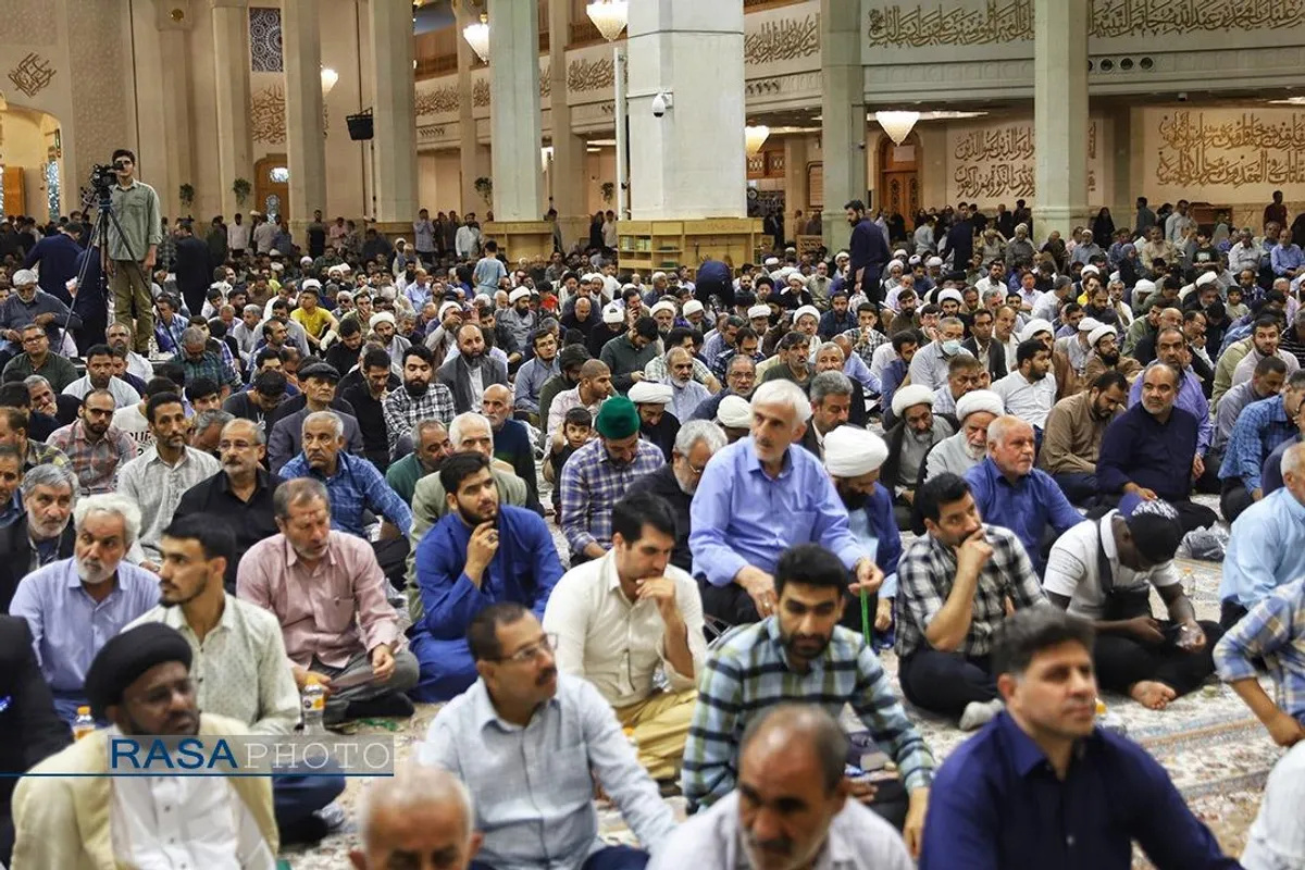 مراسم بزرگداشت شهدای خدمت در حرم حضرت معصومه (سلام&zwnj;الله&zwnj;علیها)
