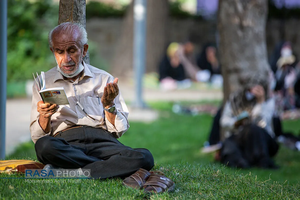 مراسم دعای عرفه با رعایت پروتکل&zwnj;های بهداشتی در همدان