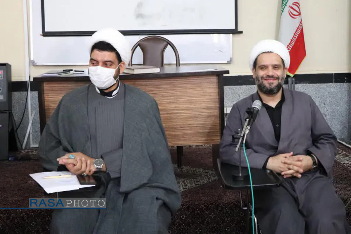 دیدار حجت الاسلام والمسلمین آزادی خواه نماینده مردم ملایر در مجلس شورای اسلامی با طلاب و مبلغان این شهر