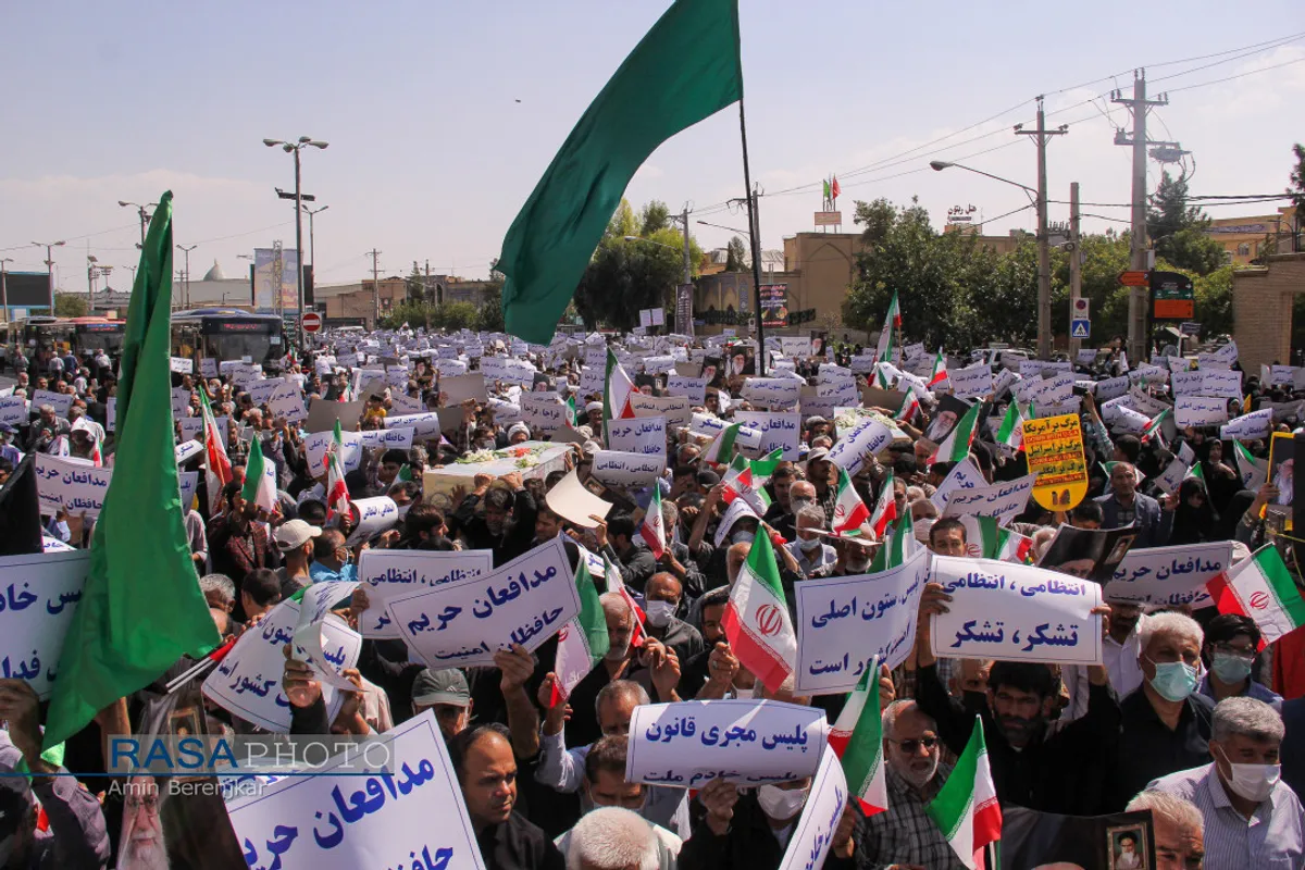 راهپیمایی نمازگزاران شیراز در محکومیت آشوبگری&zwnj;های اخیر