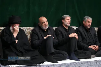مراسم عزاداری شب عاشورای حسینی (علیه&zwnj;السلام) در حسینیه امام خمینی (ره)