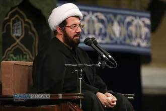 عزاداری شام شهادت حضرت زهرا (سلام&zwnj;الله&zwnj;علیها) با حضور رهبر انقلاب