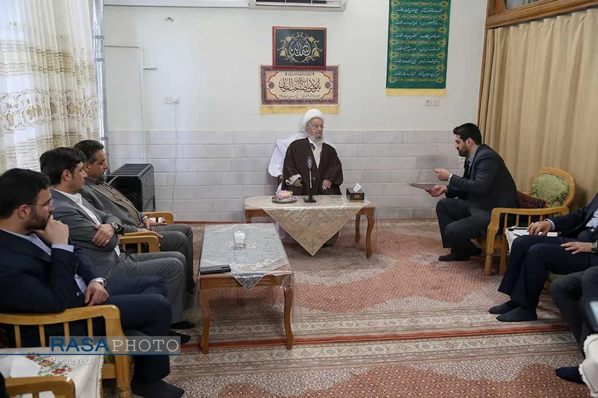 دیدار سید محمدهادی&zwnj; سبحانیان رئیس سازمان مالیاتی با حضرت آیت الله مکارم شیرازی
